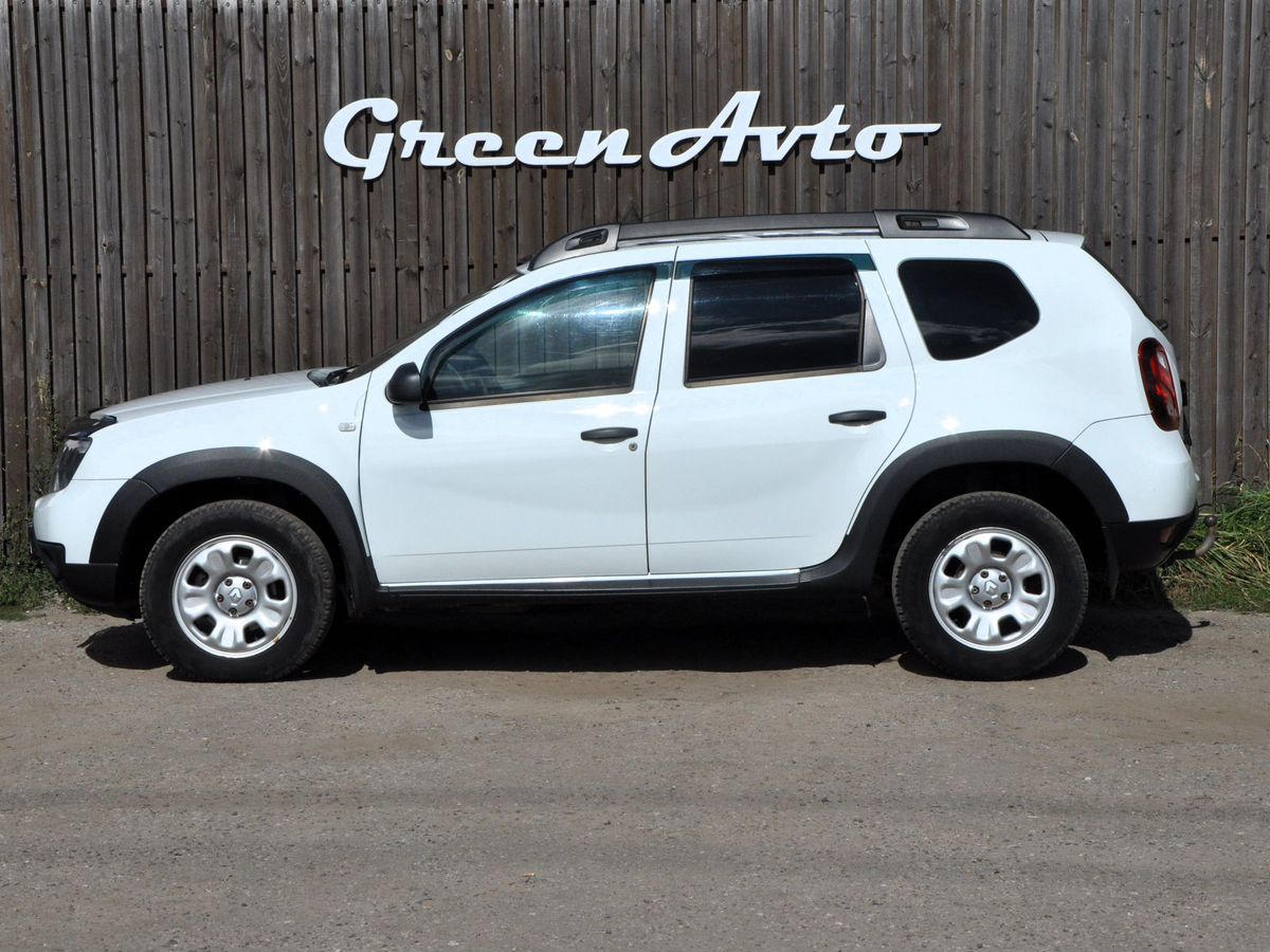 Alternative view of Renault Duster 2018