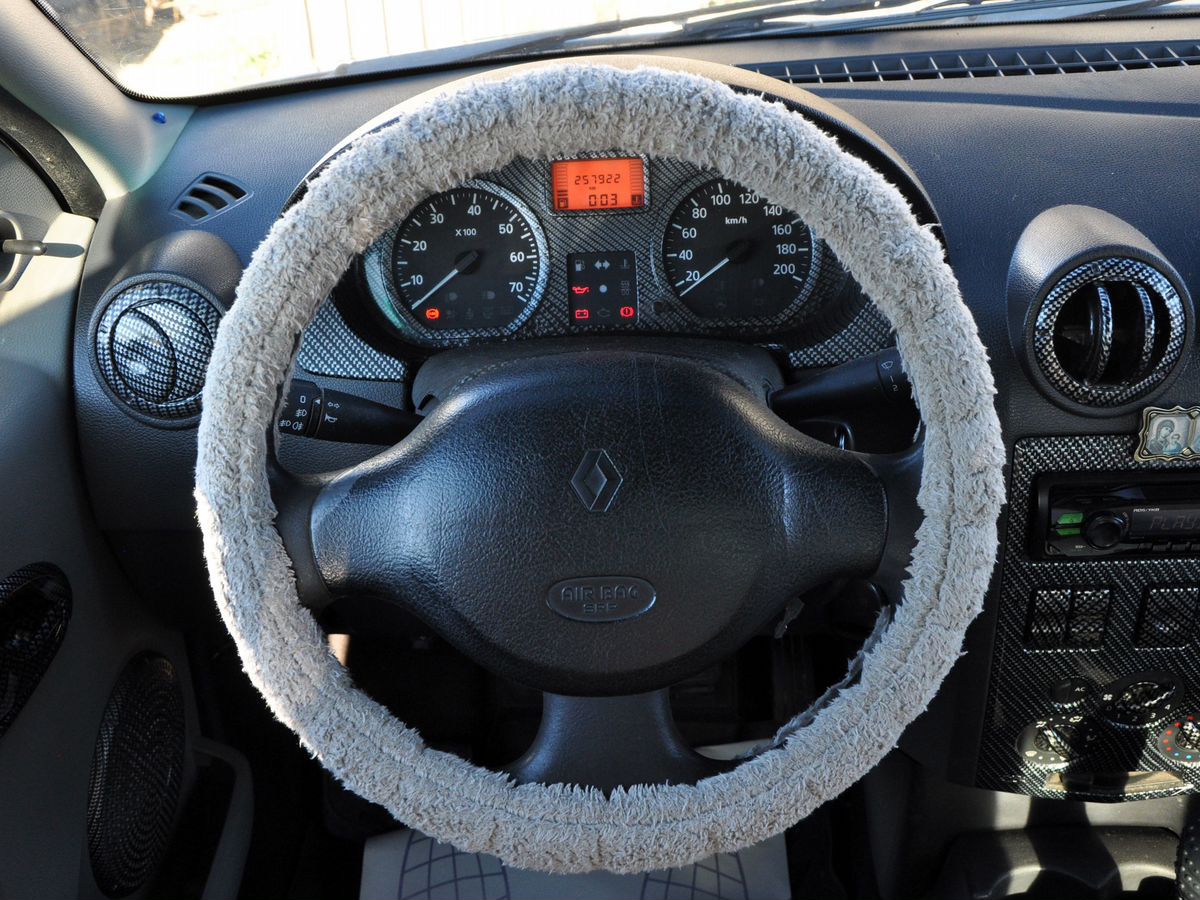Renault Logan 2005 — изображение 12