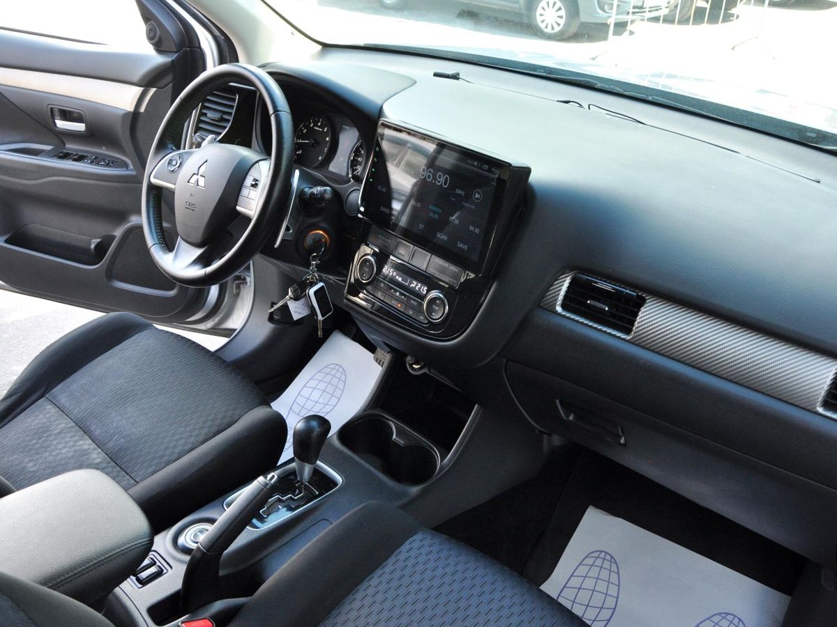 Mitsubishi Outlander 2013 — изображение 11