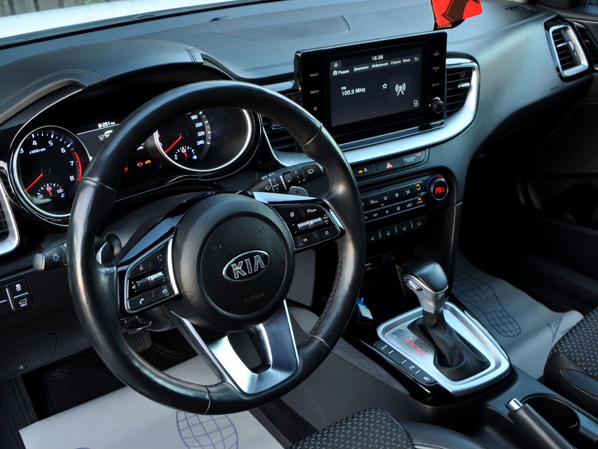 Kia XCeed 2021 — изображение 9