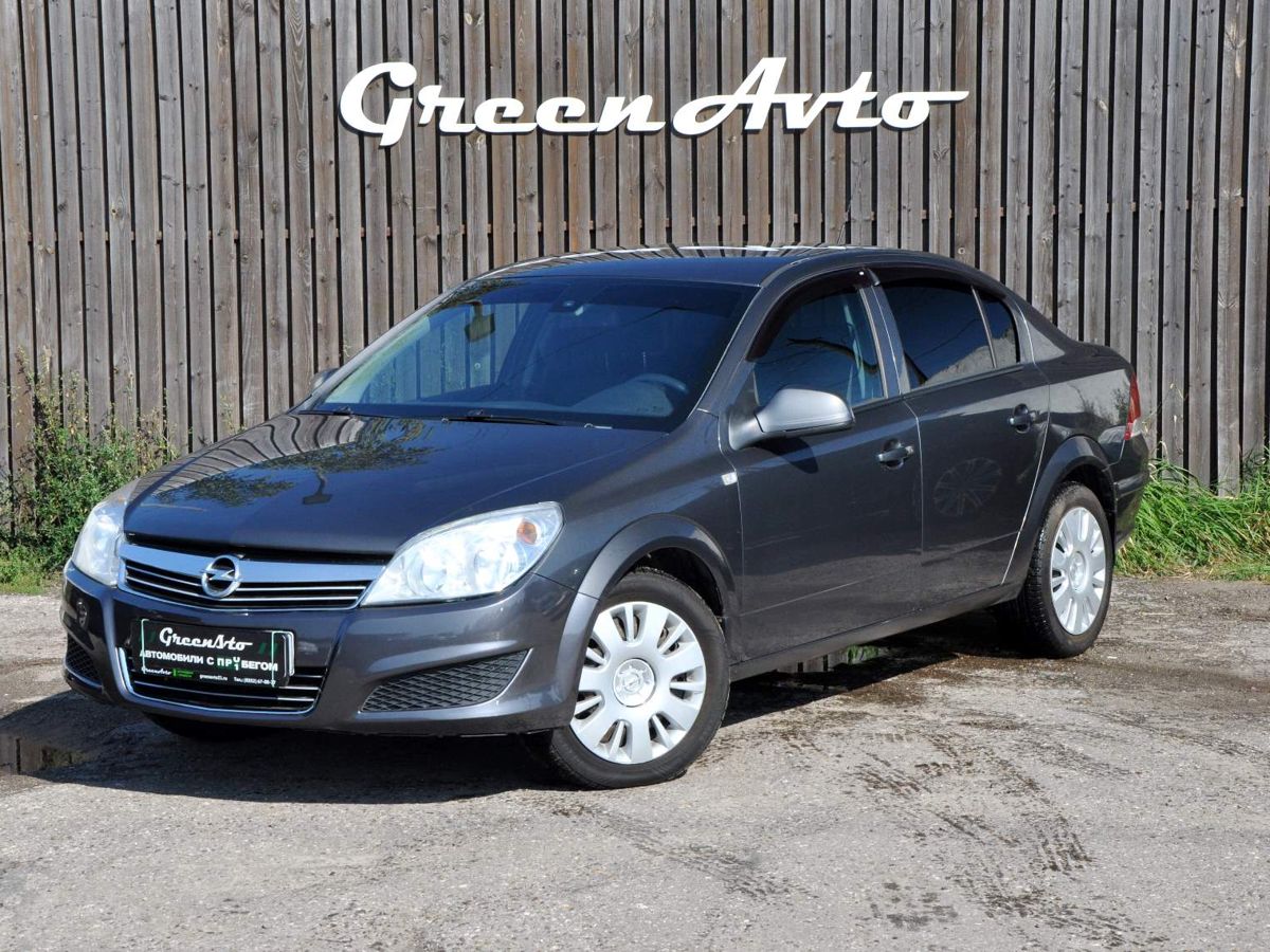 Opel Astra 2011