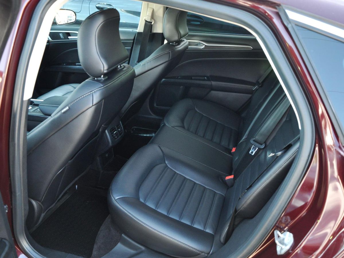 Ford Fusion (North America) 2017 — изображение 16