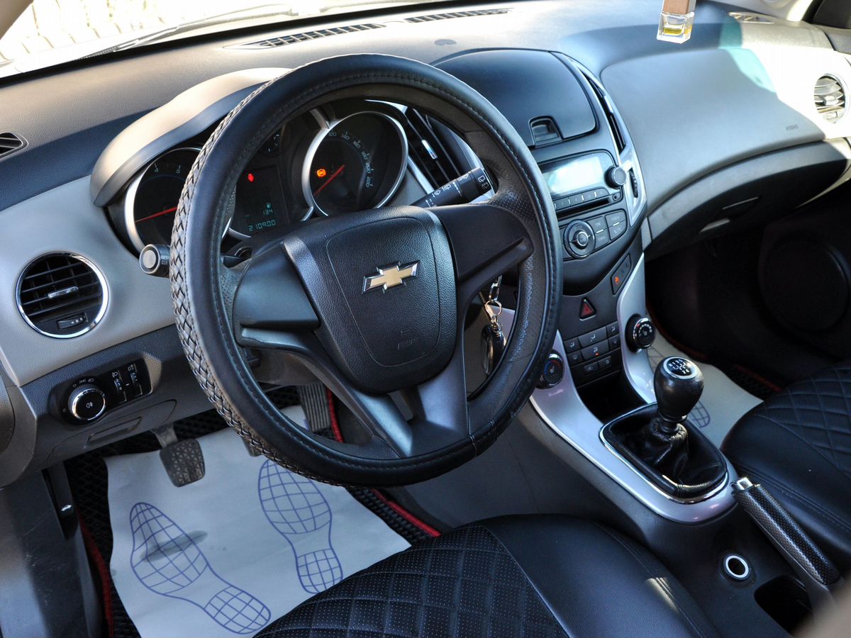 Chevrolet Cruze 2012 — изображение 9