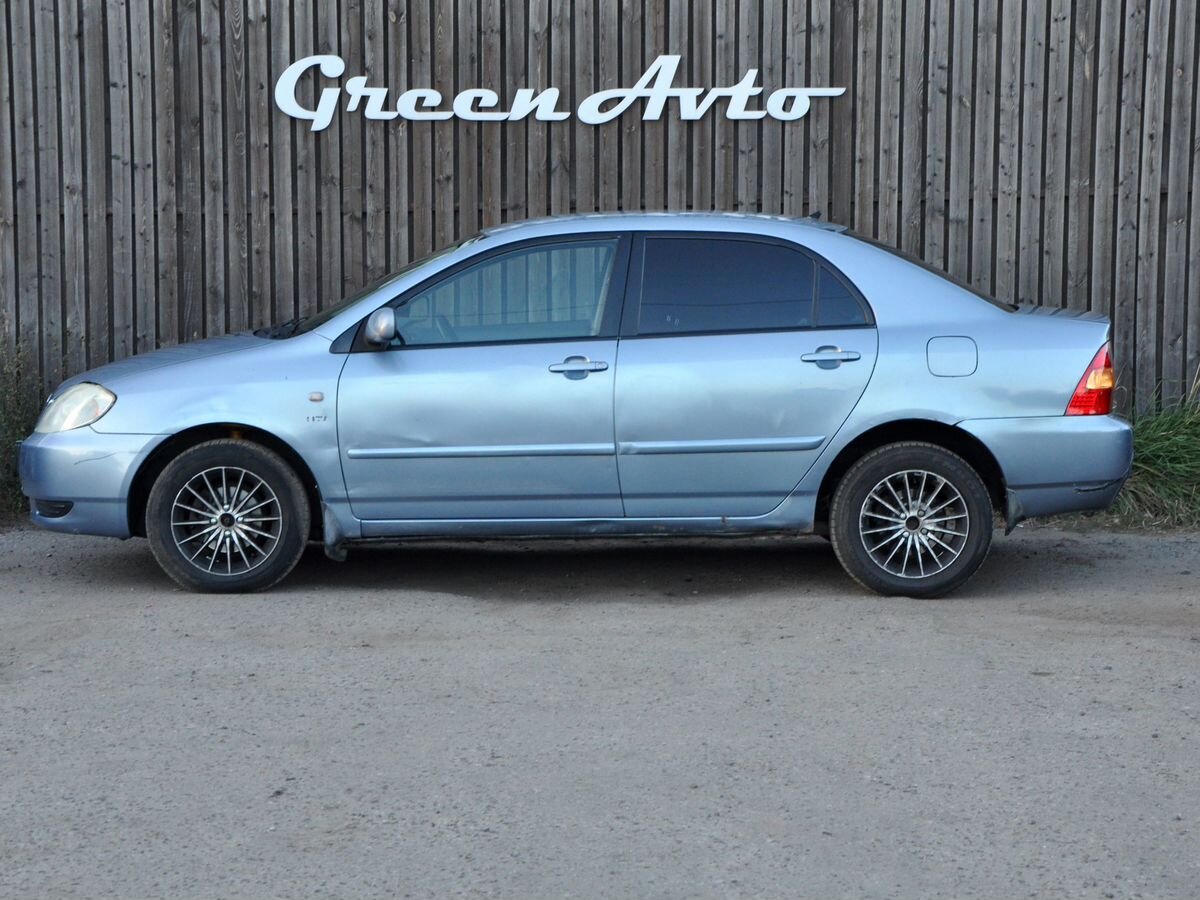 Alternative view of Toyota Corolla 2003