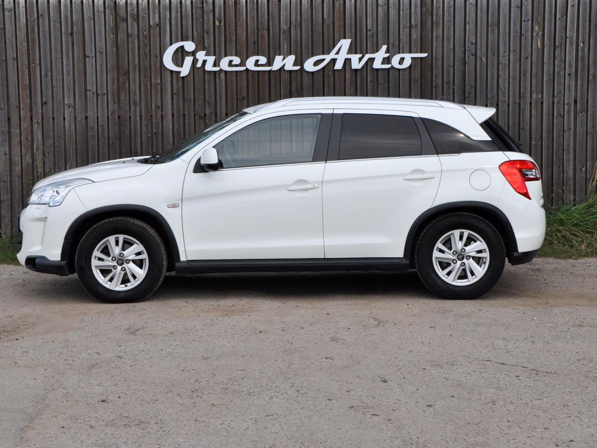 Alternative view of Citroen C4 Aircross 2014